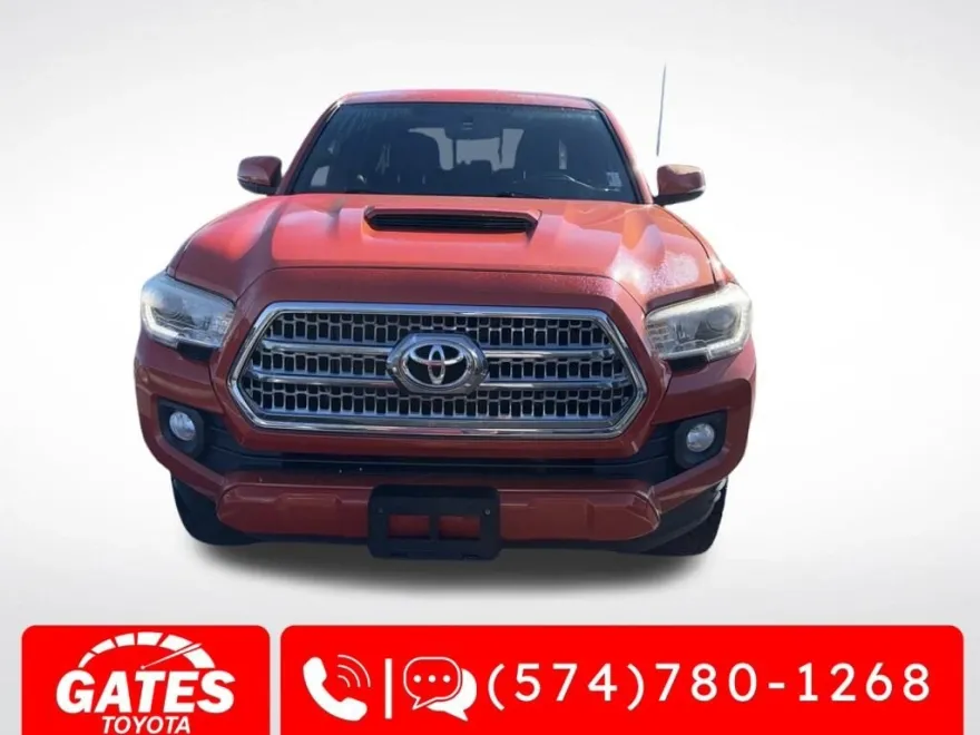 2016 Toyota Tacoma TRD Off-Road photo 1