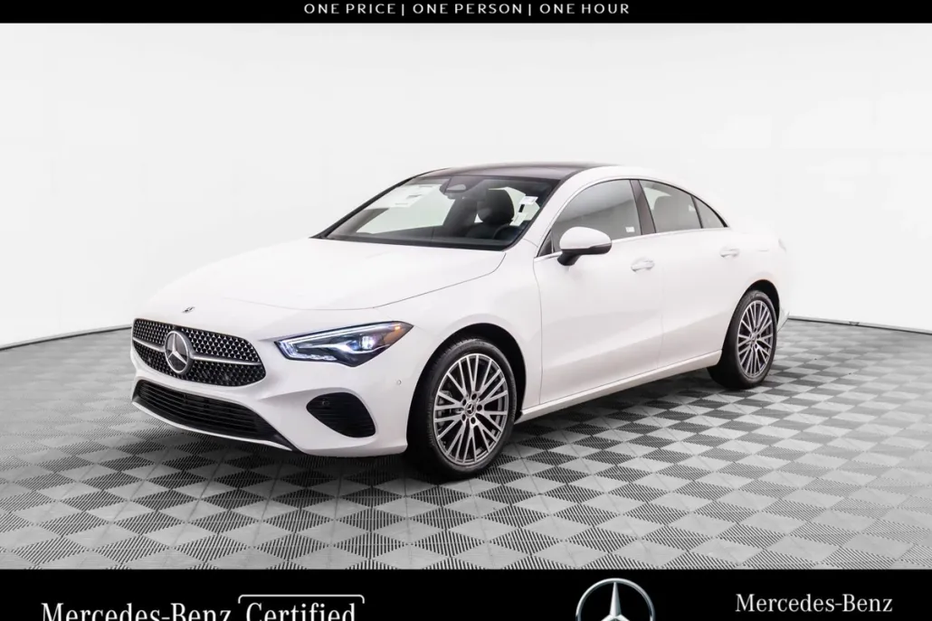 2025 Mercedes Benz CLA 250 4MATIC photo 1