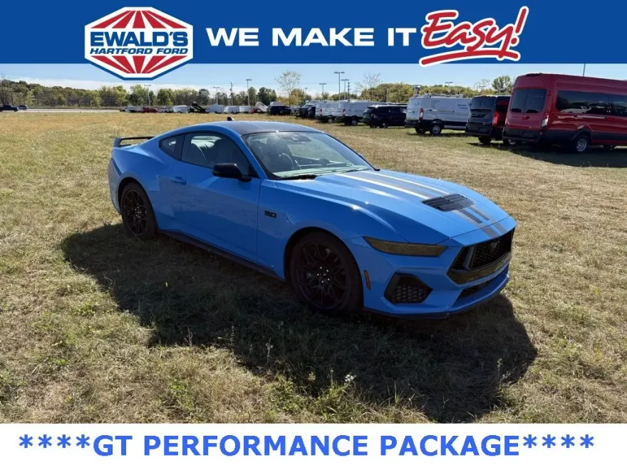 2024 Ford Mustang GT photo 1