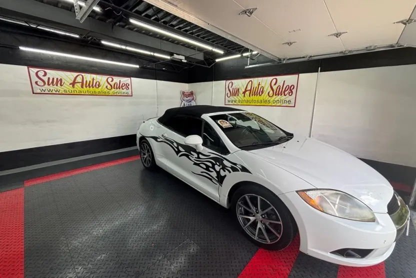 2012 Mitsubishi Eclipse Spyder GS photo 1