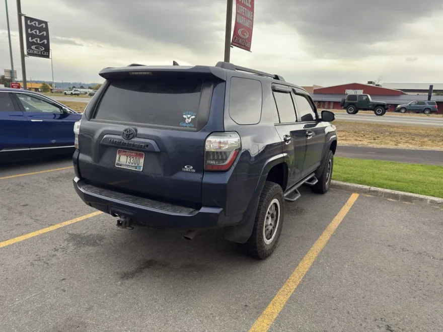2015 Toyota 4Runner SR5 Premium photo 1