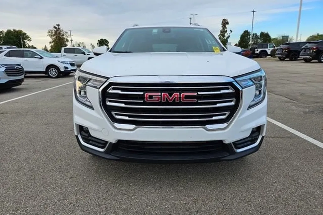 2024 Gmc Terrain SLT photo 1