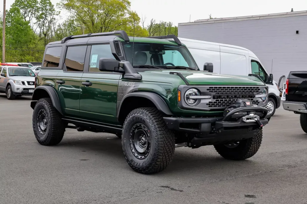 2024 Ford Bronco Everglades photo 1