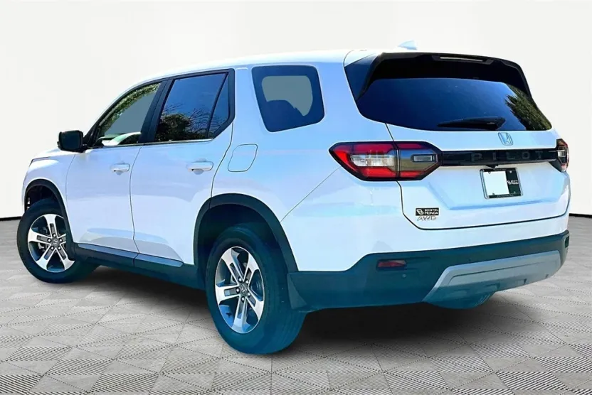 2025 Honda Pilot EX-L photo 1
