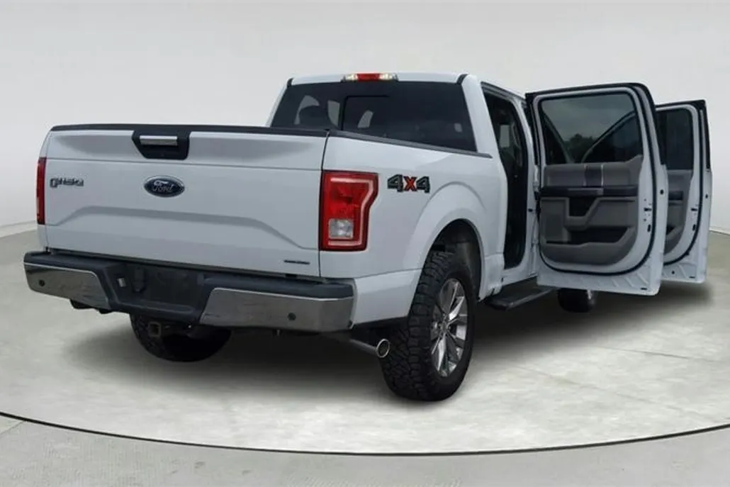 2015 Ford F-150 XLT photo 1