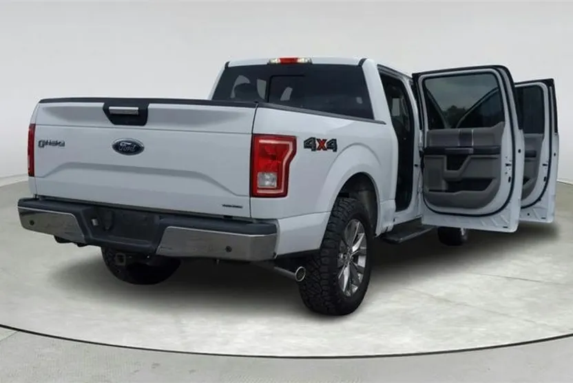 2015 Ford F-150 XLT photo 1