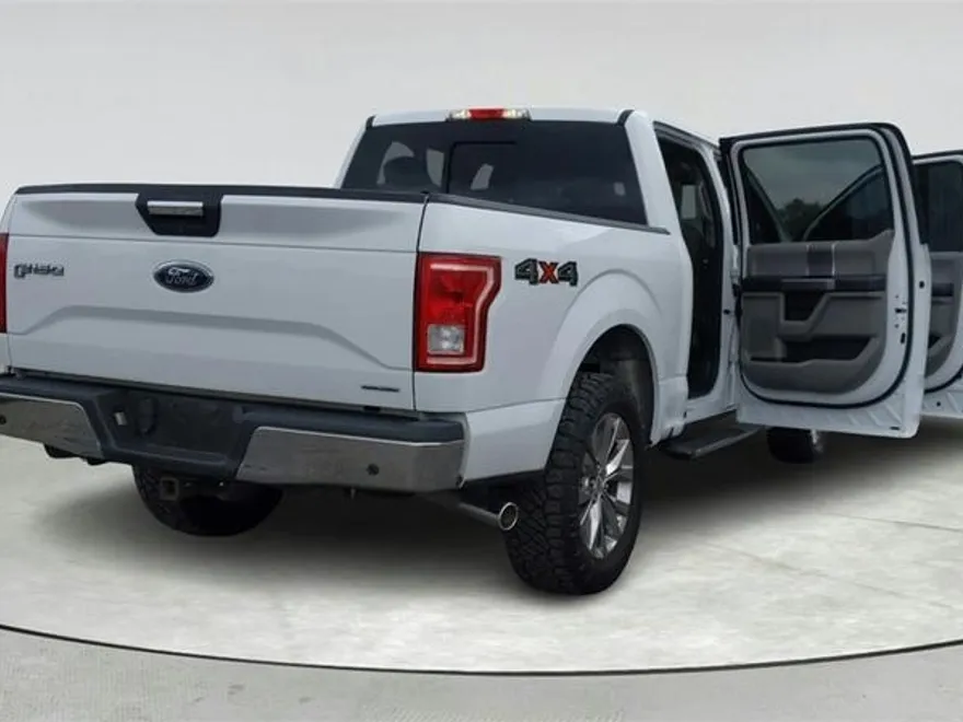 2015 Ford F-150 XLT photo 1