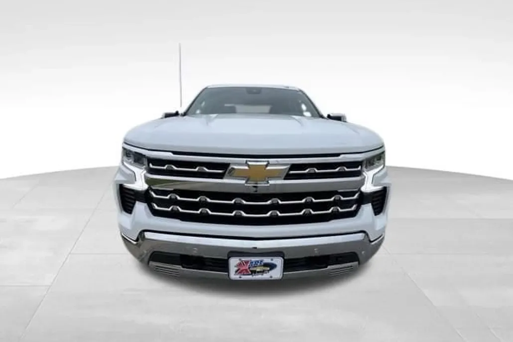 2024 Chevrolet Silverado 1500 LTZ photo 1