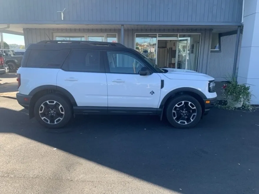 2022 Ford Bronco Sport Outer Banks photo 1