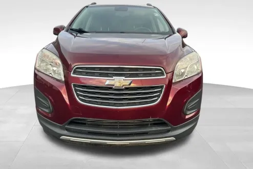 2016 Chevrolet Trax LT photo 2