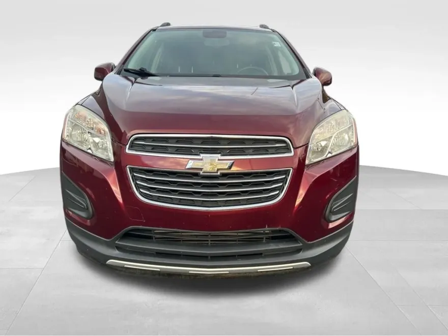2016 Chevrolet Trax LT photo 2