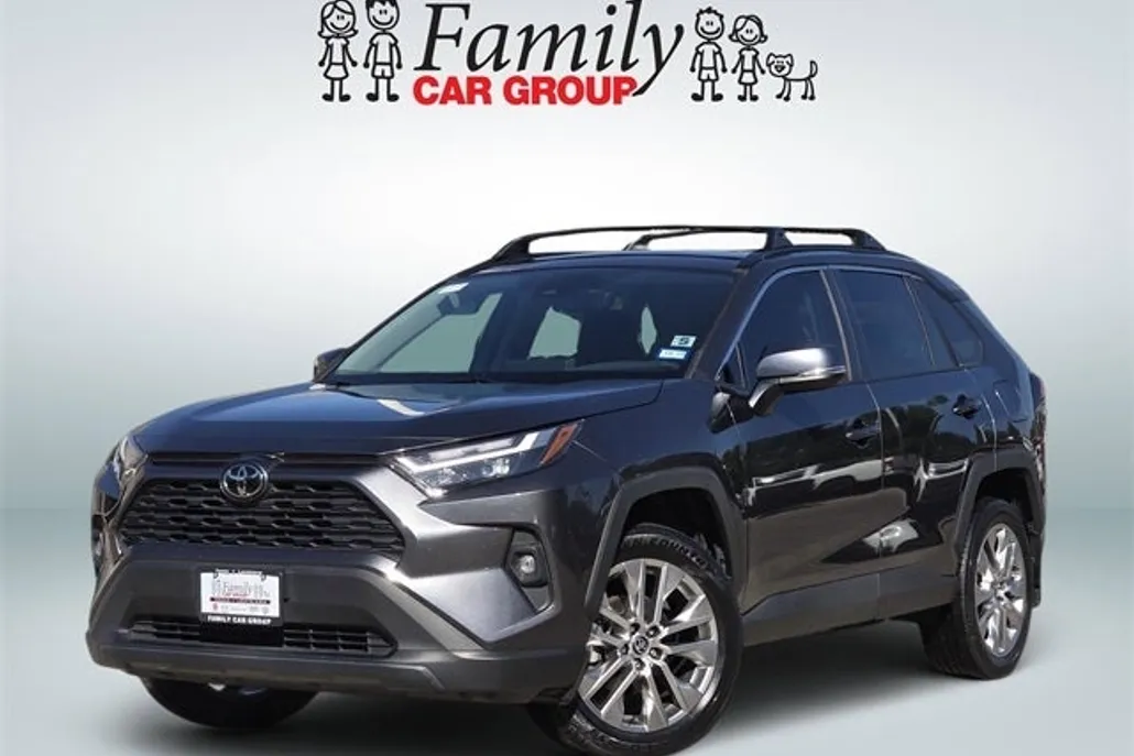 2023 Toyota RAV4 XLE Premium photo 1