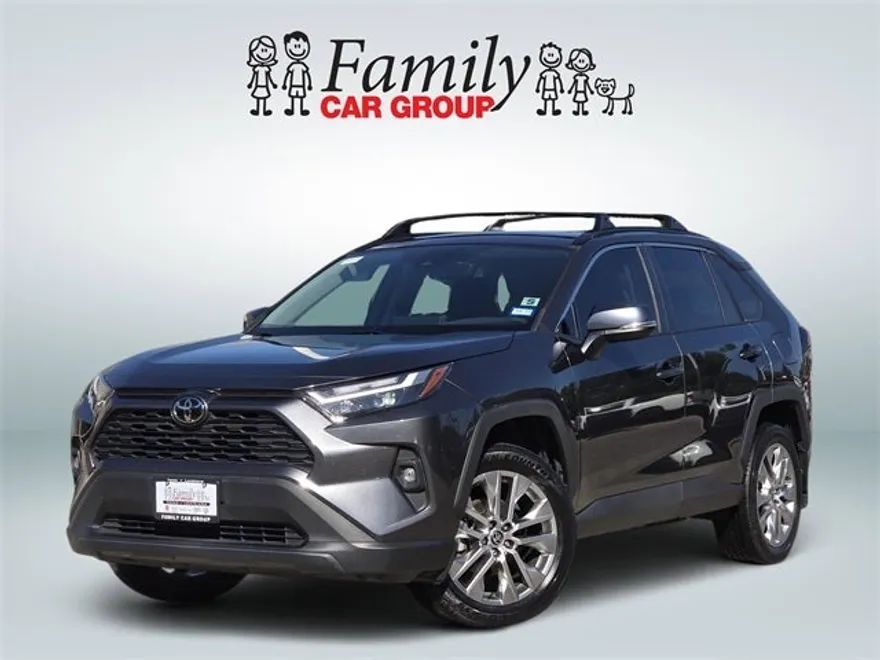 2023 Toyota RAV4 XLE Premium photo 1