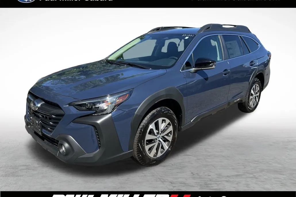 2025 Subaru Outback Premium photo 1