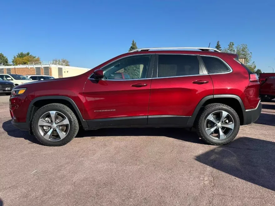 2019 Jeep Cherokee Limited photo 1