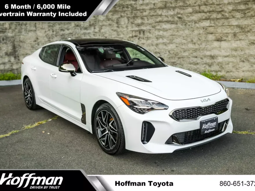 2022 Kia Stinger GT-Line photo 1