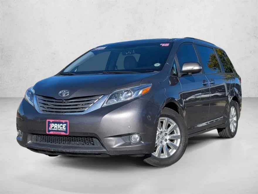 2015 Toyota Sienna Limited photo 1
