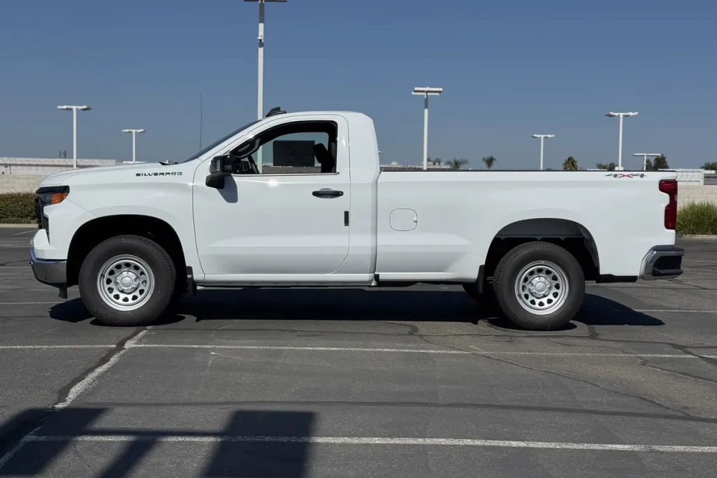 2026 Chevrolet Silverado 1500 photo 1