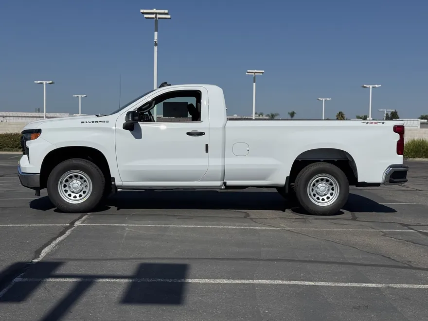 2026 Chevrolet Silverado 1500 photo 1