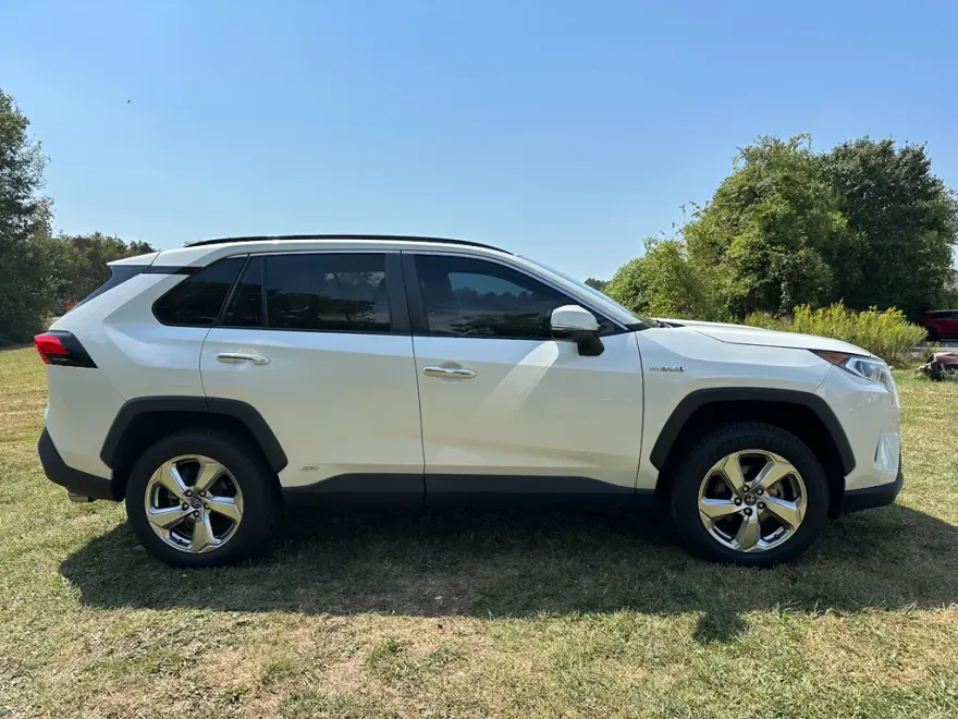 2020 Toyota RAV4 Hybrid Limited photo 1