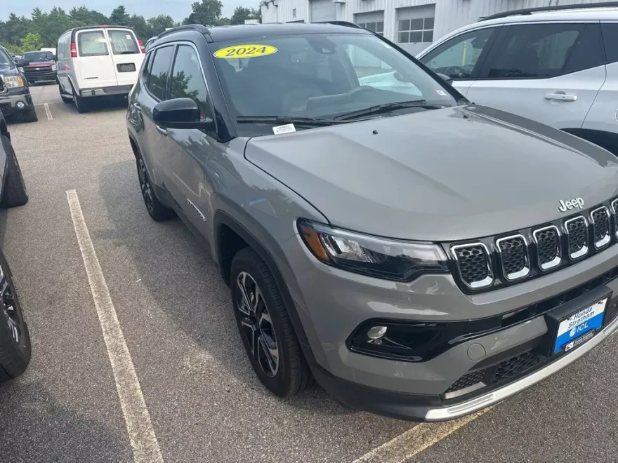 2024 Jeep Compass Limited photo 1