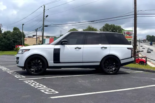 2017 Land Rover Range Rover SuperCharged photo 3