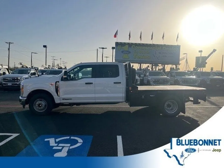 2025 Ford F-350 XL photo 1