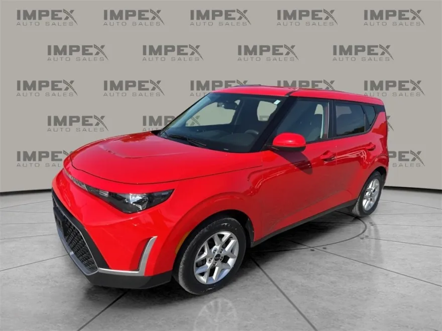 2024 Kia Soul LX photo 1