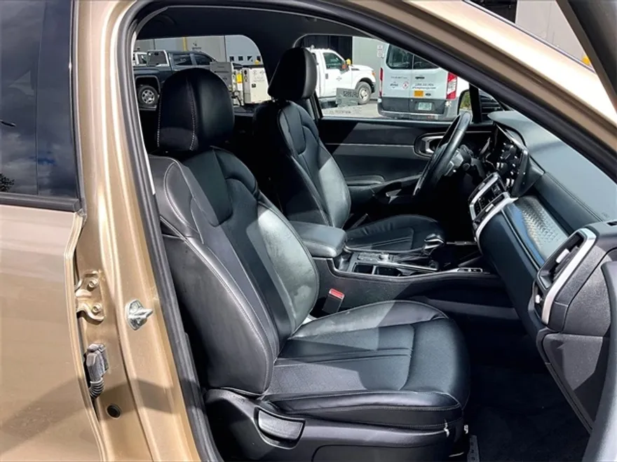2021 Kia Sorento S photo 1