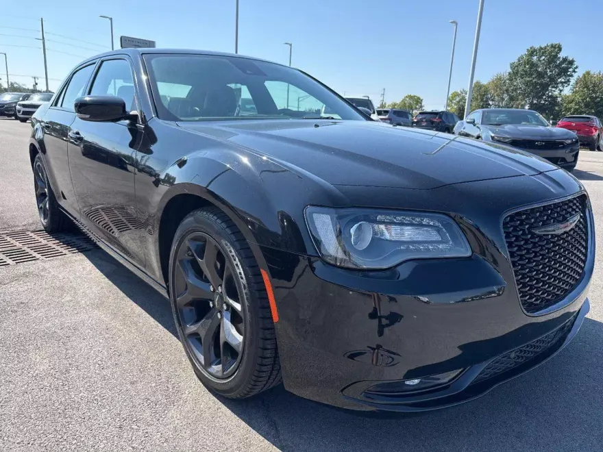 2022 Chrysler 300 S photo 1