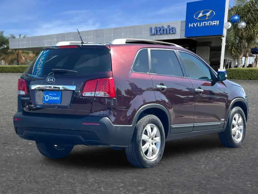 2011 Kia Sorento LX photo 1