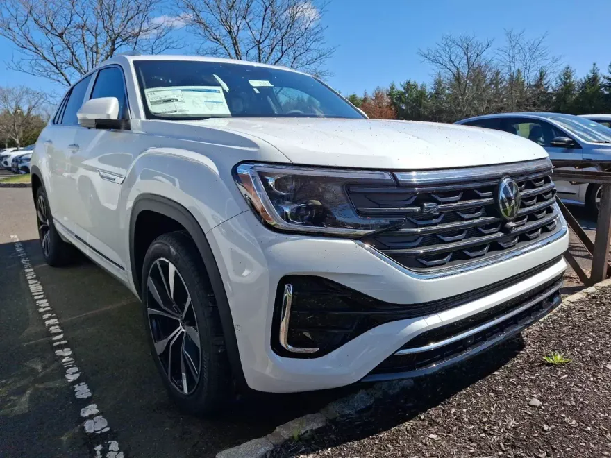 2025 Volkswagen Atlas Cross Sport SEL Premium R-Line photo 1