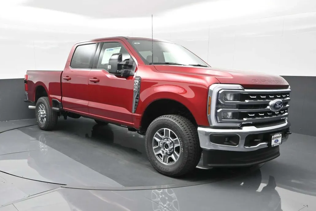 2025 Ford F-250 Lariat photo 1