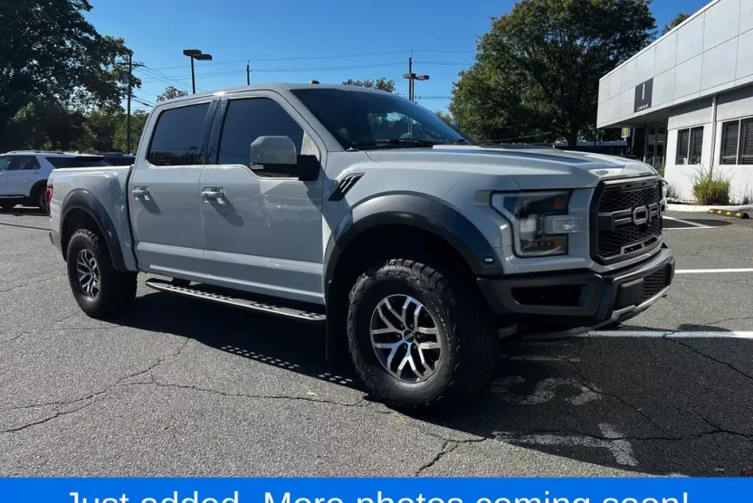 2017 Ford F-150 Raptor photo 1