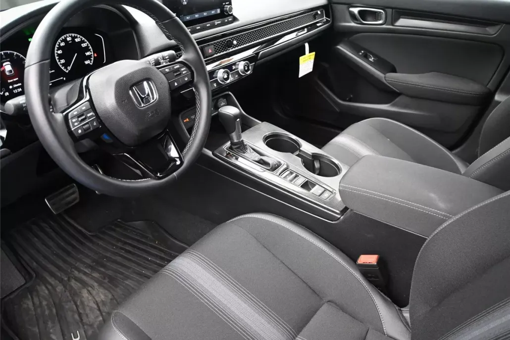 2025 Honda Civic Hatchback Sport photo 1