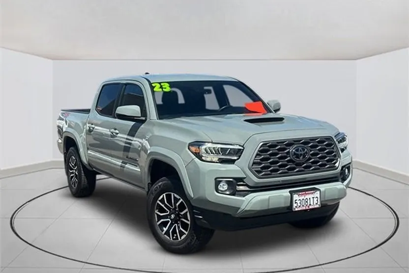 2023 Toyota Tacoma 4x4 SR photo 1