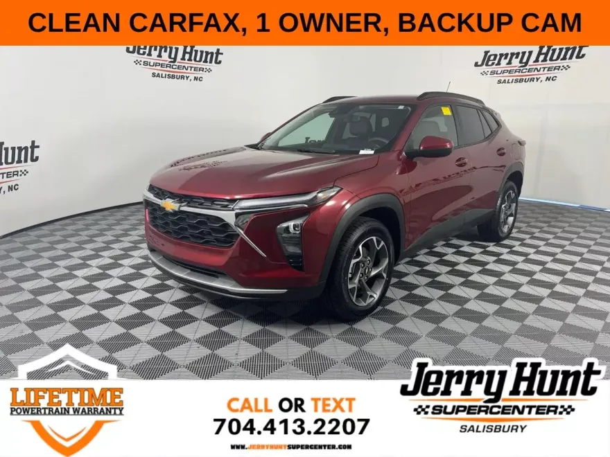 2024 Chevrolet Trax LT photo 1