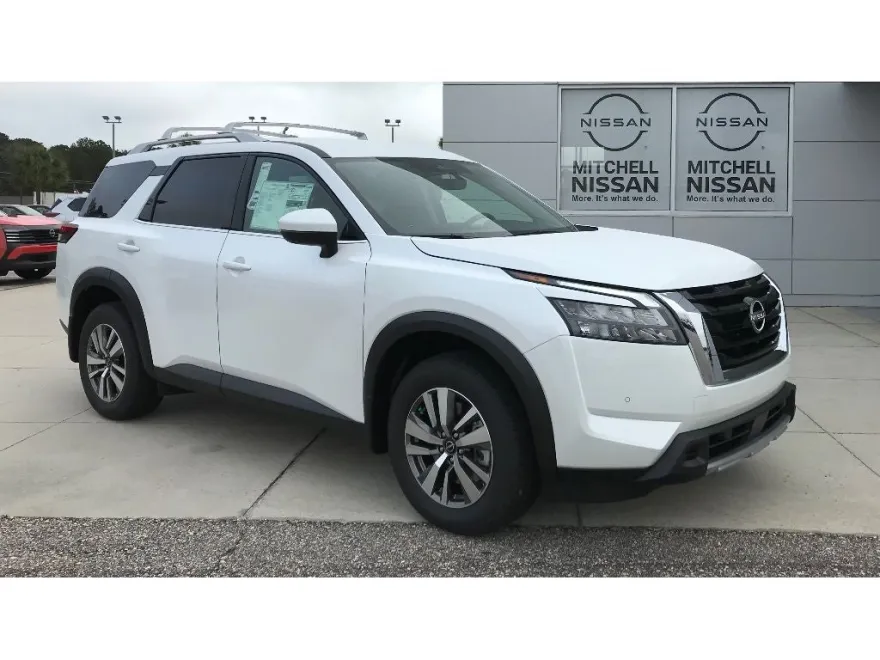 2025 Nissan Pathfinder SL photo 1