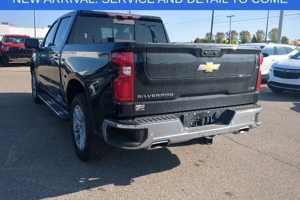 2022 Chevrolet Silverado 1500 LTZ photo 1