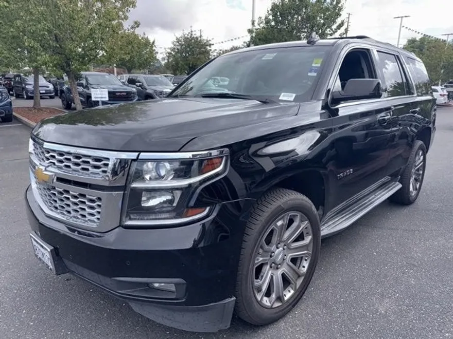 2017 Chevrolet Tahoe Premier photo 1