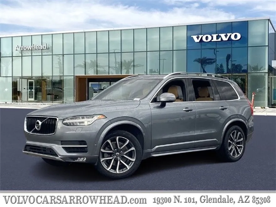 2018 Volvo XC90 T6 AWD Momentum photo 1