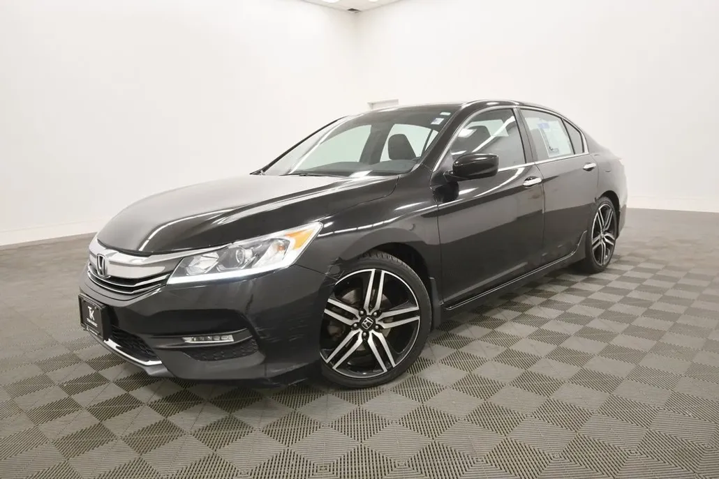 2017 Honda Accord Sport photo 1