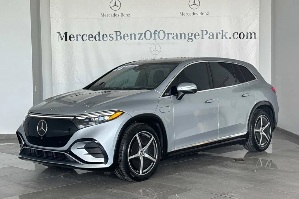 2023 Mercedes Benz EQS SUV 450 photo 1