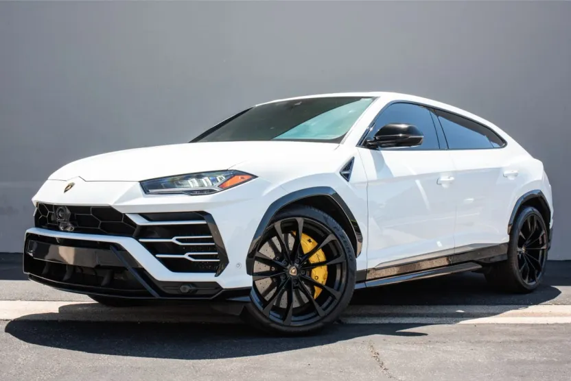 2020 Lamborghini Urus photo 1