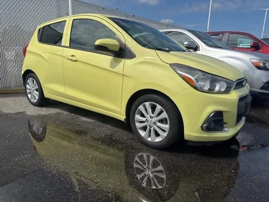 2017 Chevrolet Spark 1LT LT photo 1
