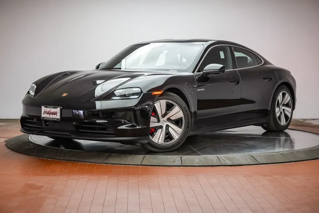 2025 Porsche Taycan 4S photo 1