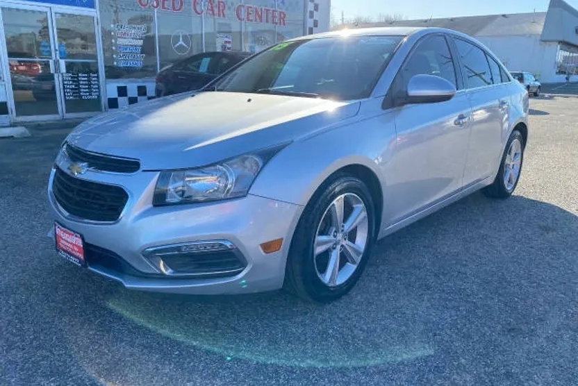 2015 Chevrolet Cruze photo 1