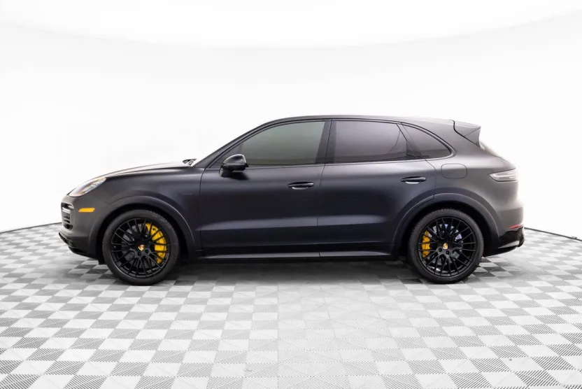 2021 Porsche Cayenne E-Hybrid Turbo S photo 1