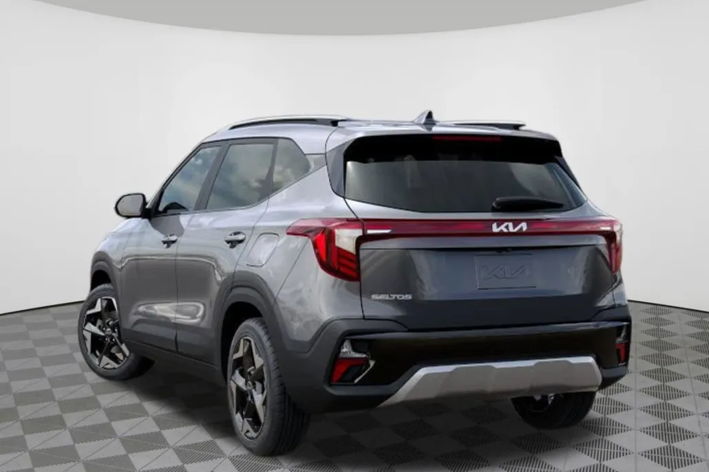 2026 Kia Seltos S photo 1