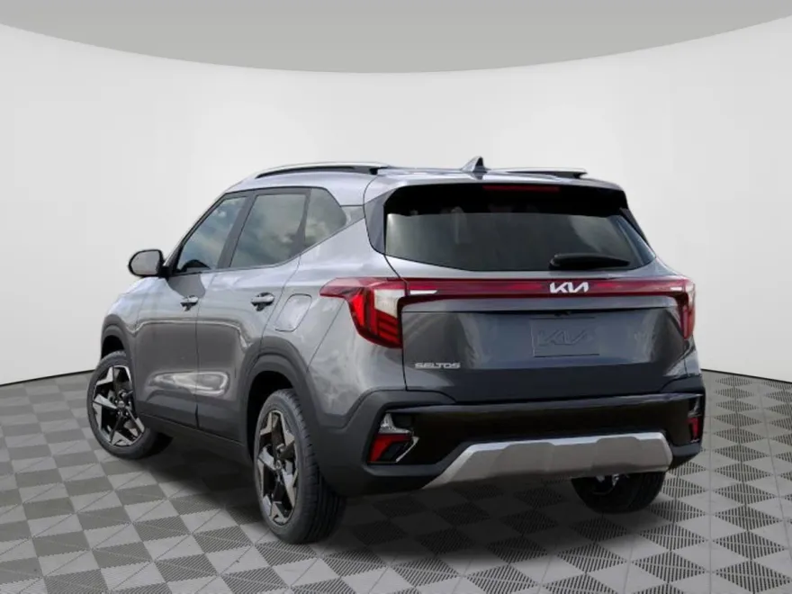 2026 Kia Seltos S photo 1